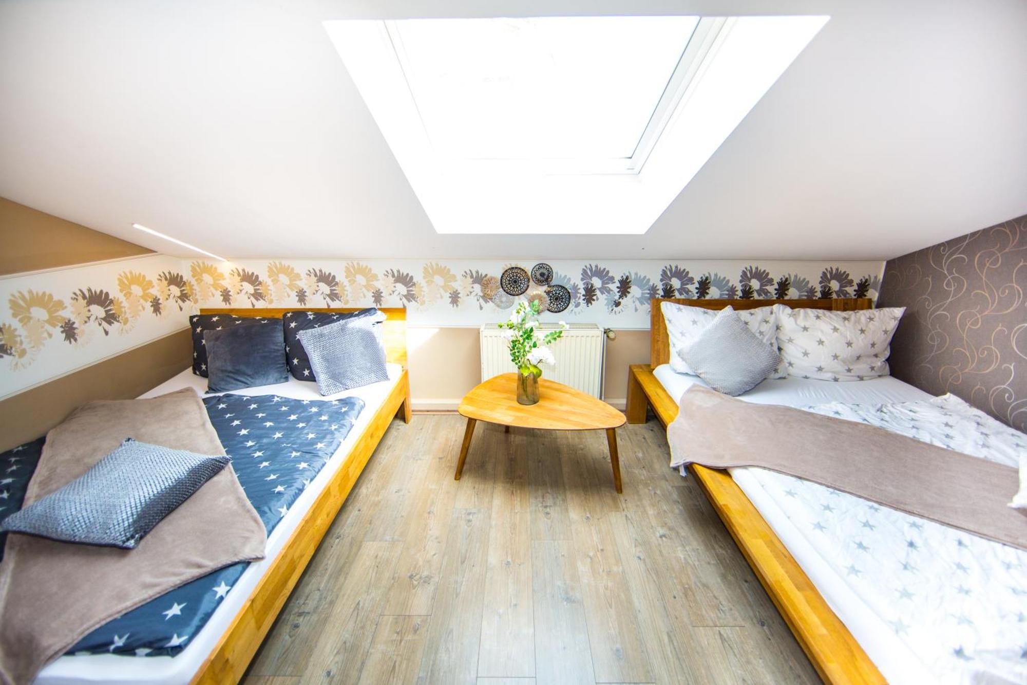Bookeinfach Bad Ems - Private - Sauna Jacuzzi Whirlpool Swimmingpool Alahna Sup Beachvolleyball Billiards Ping Pong Cinema Theater Music Disco Ball Bbq Und Parkplaetze Exterior photo