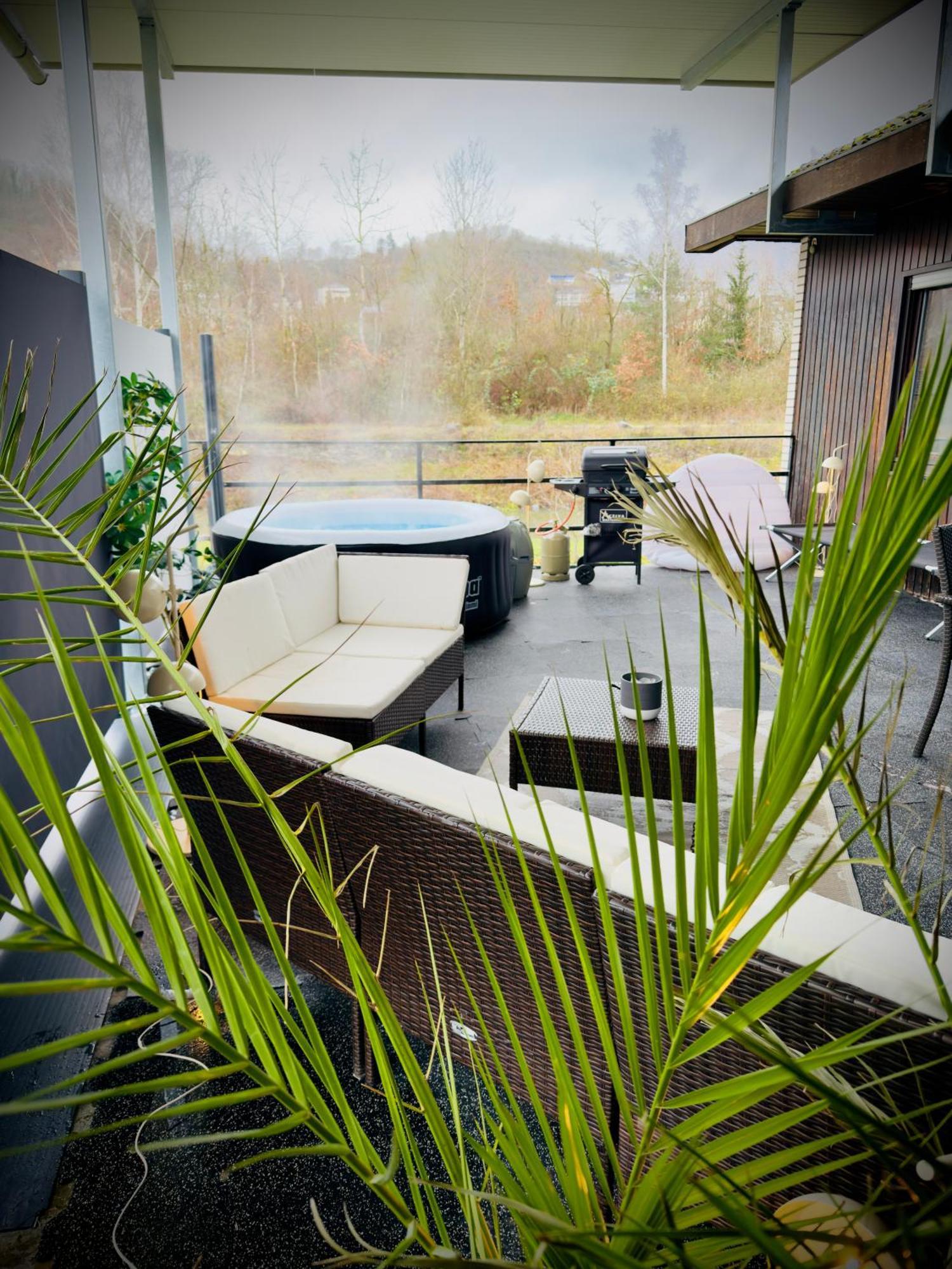 Bookeinfach Bad Ems - Private - Sauna Jacuzzi Whirlpool Swimmingpool Alahna Sup Beachvolleyball Billiards Ping Pong Cinema Theater Music Disco Ball Bbq Und Parkplaetze Exterior photo
